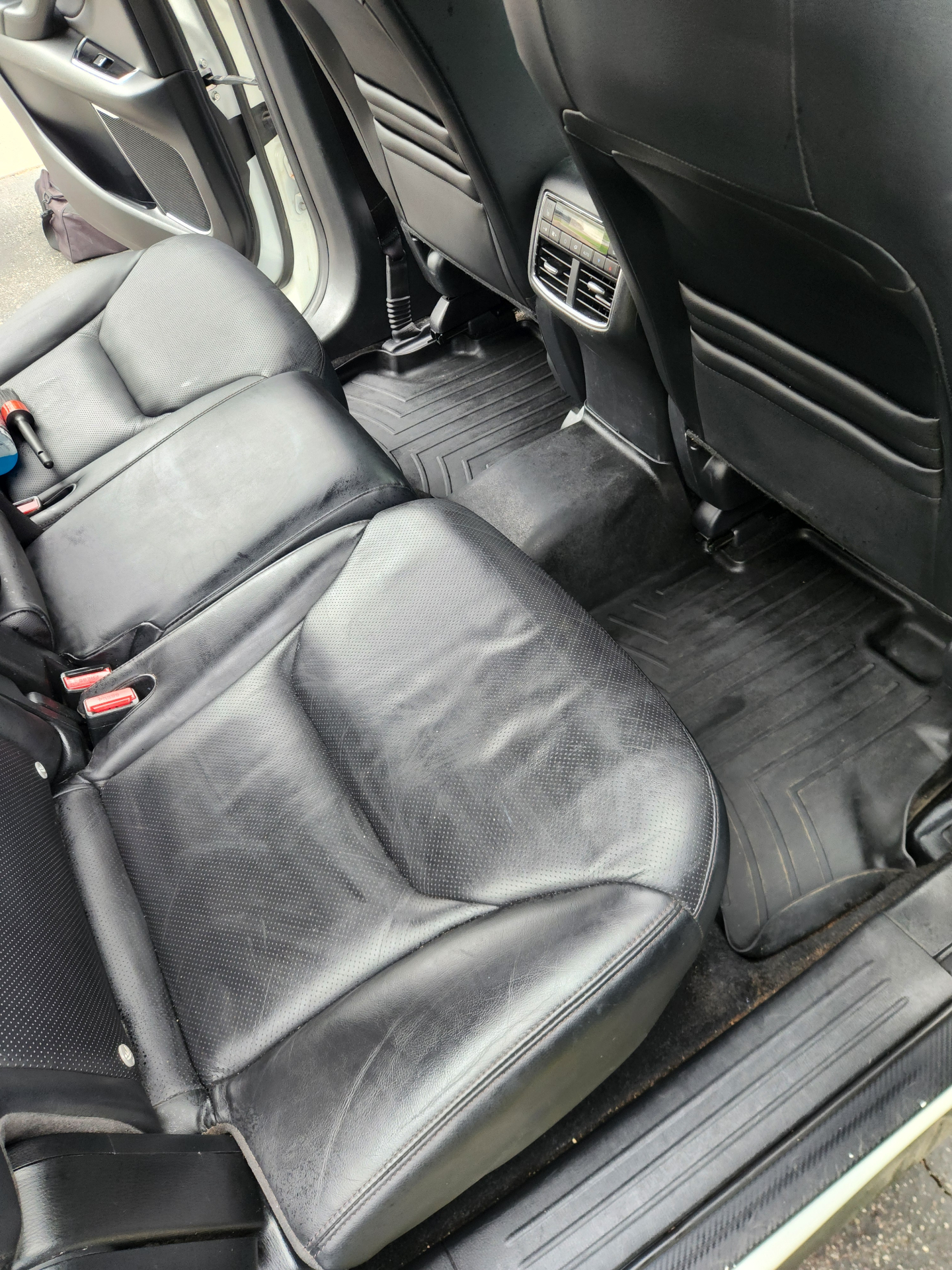Interior Detail — Mazda photo 2