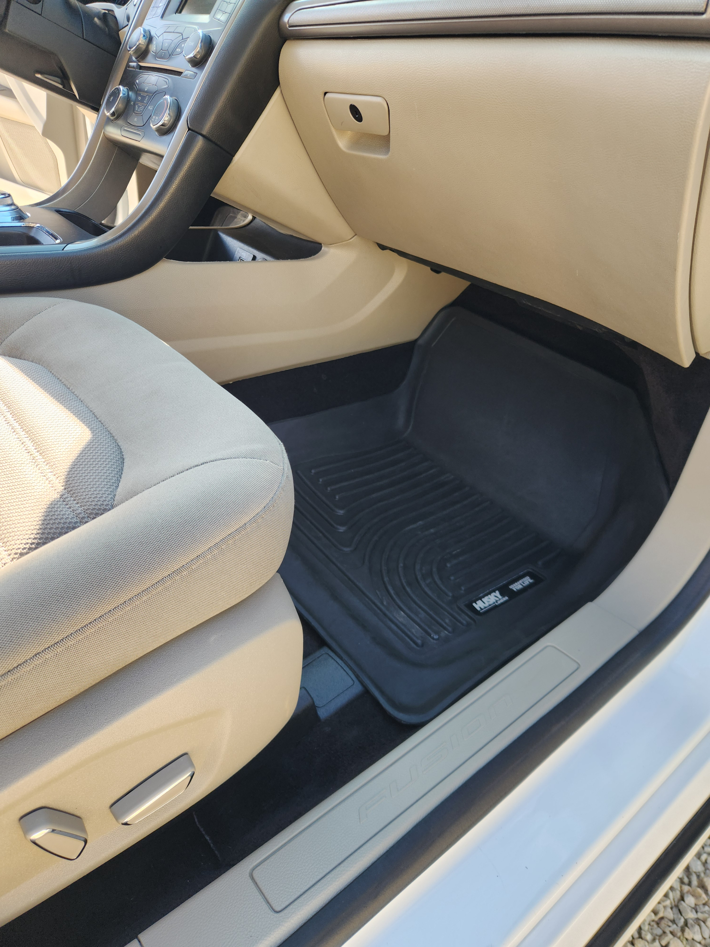 Interior Detail — Ford Fusion photo 2