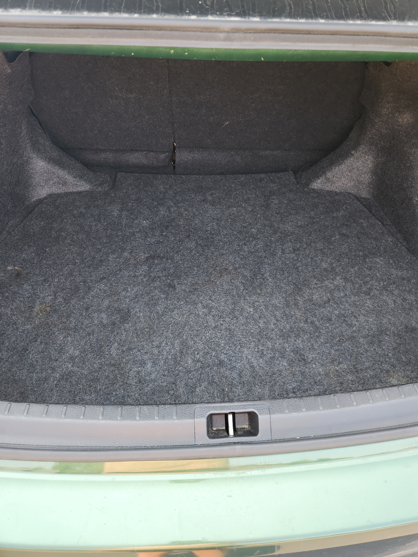 Interior Detail — Small Sedan photo 3